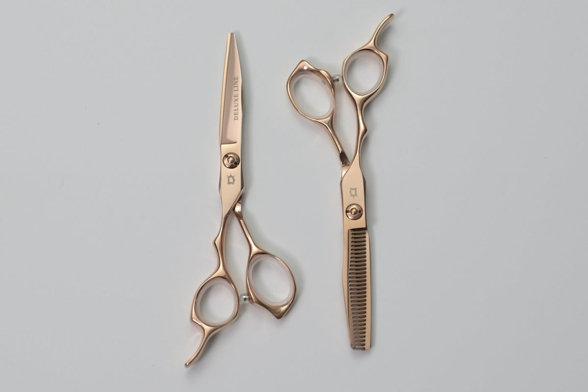 DELUXELINE KIT DE TIJERA 6” ORO ROSA PARA ZURDOS